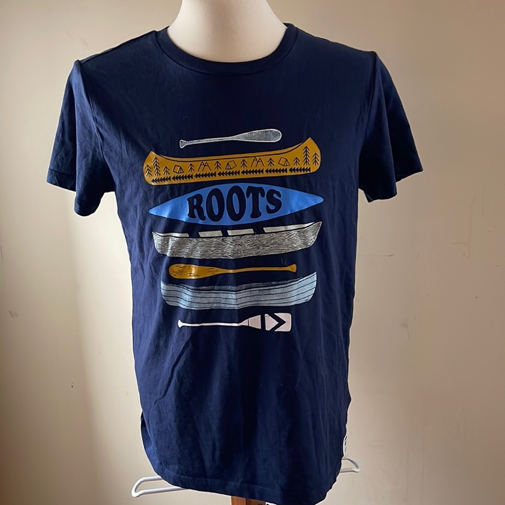 NWOT ROOTS canoe tshirt